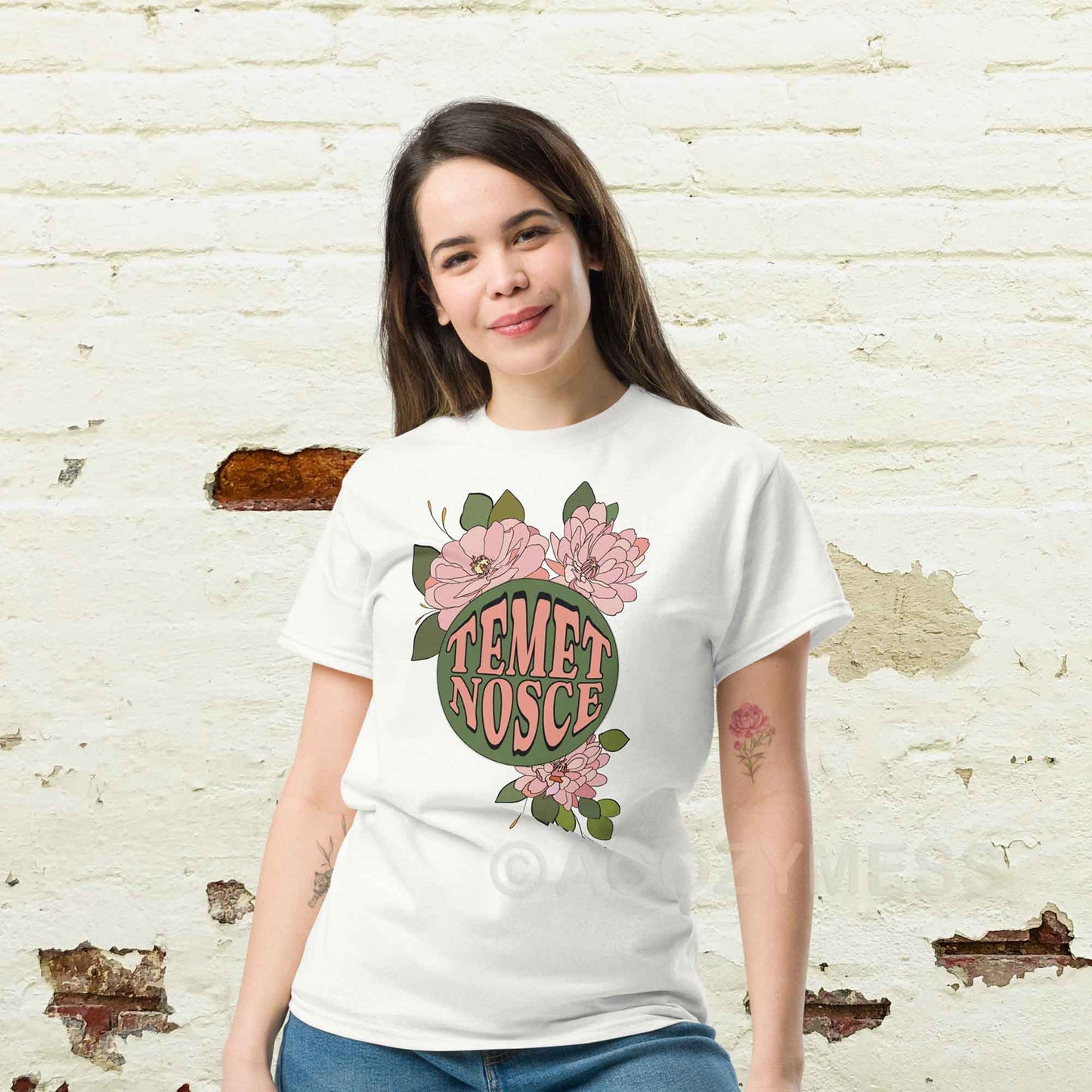 A woman wearing Temet Nosce tshirt, Greek Philosophy Tshirt in white color